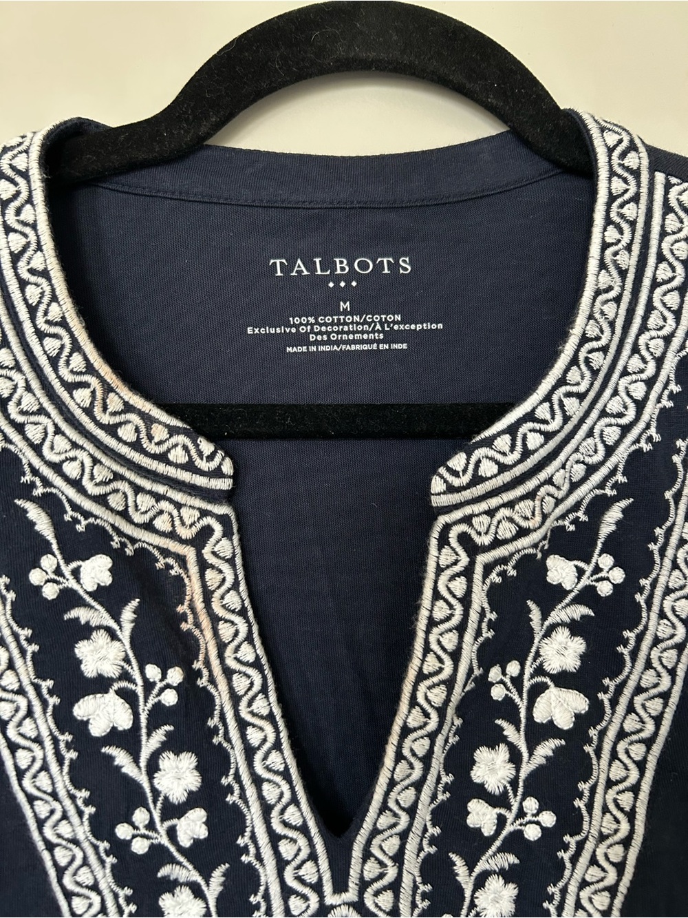 Talbots Navy Tunic with White Embroidered V-Neck - Picture 3 of 5